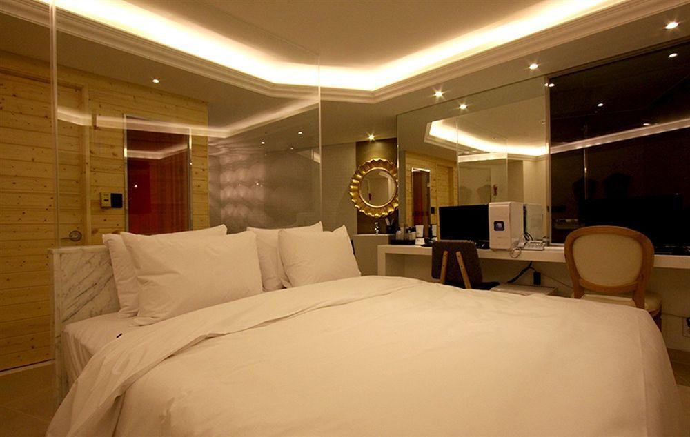 Diva Hotel Seoel Buitenkant foto