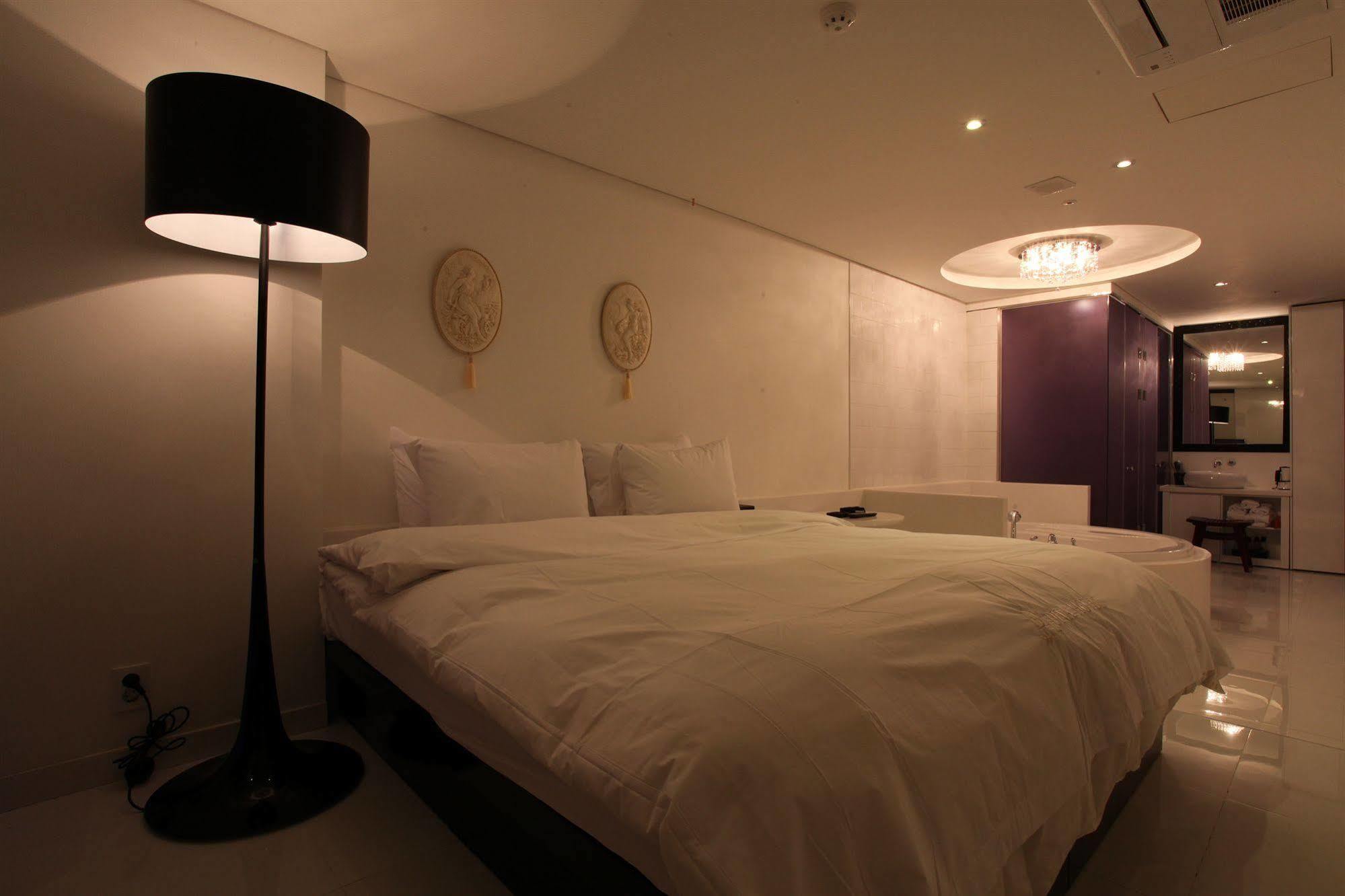 Diva Hotel Seoel Buitenkant foto