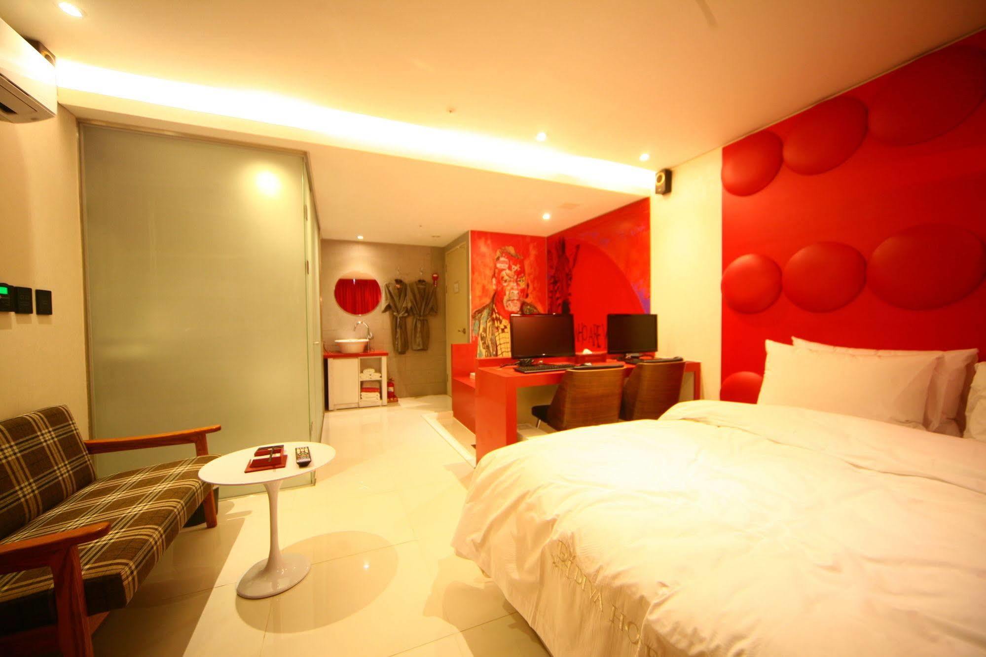 Diva Hotel Seoel Buitenkant foto