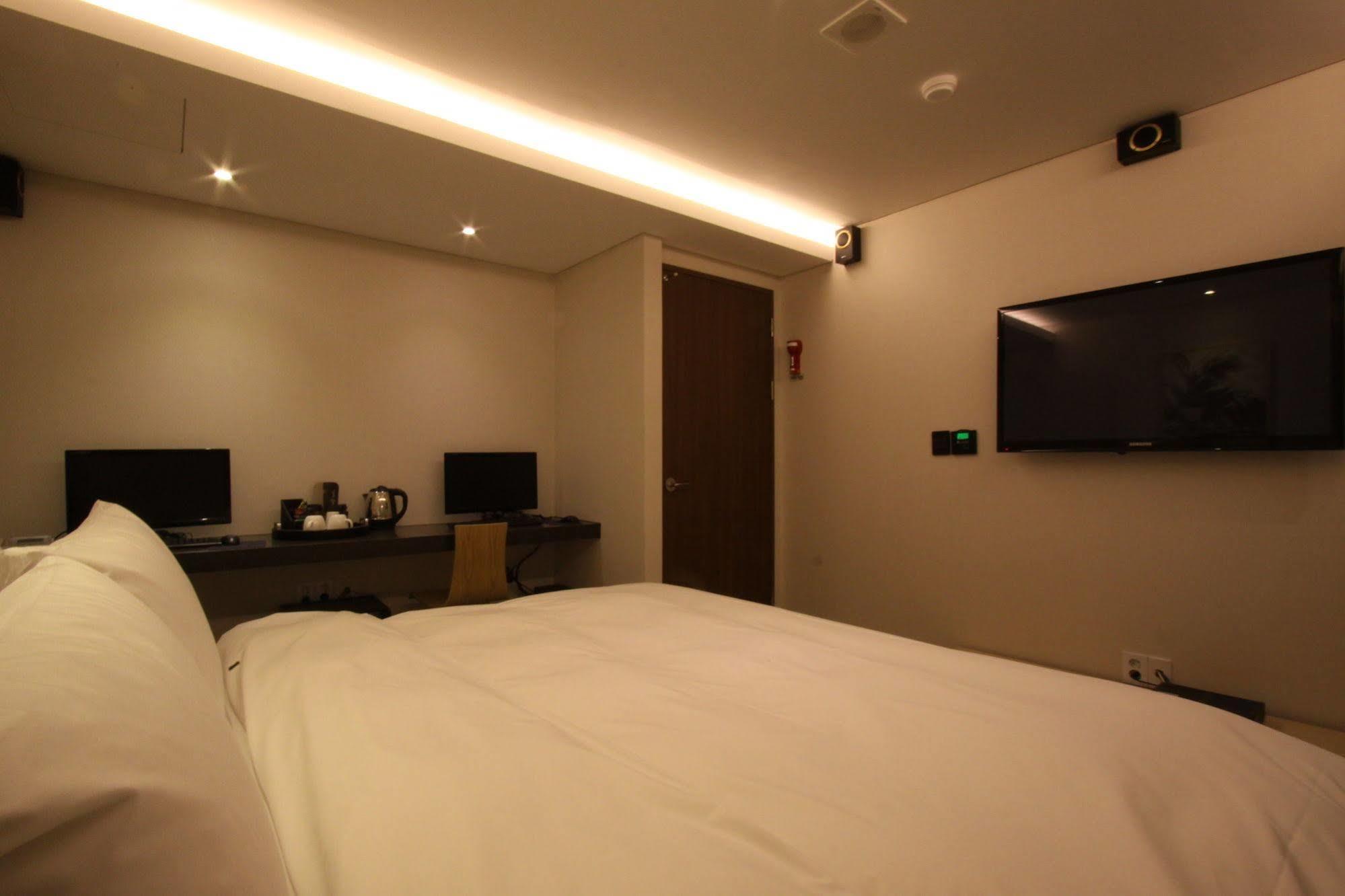 Diva Hotel Seoel Buitenkant foto
